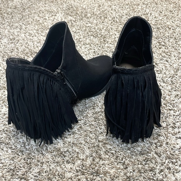 Fringe Boot - Picture 4 of 8